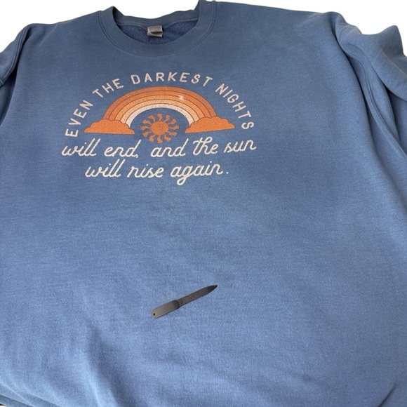 Gildan Sweatshirt Rainbow 3XL Even Darkest Nights Will End Sun Rise Heavy READ - Picture 8 of 9
